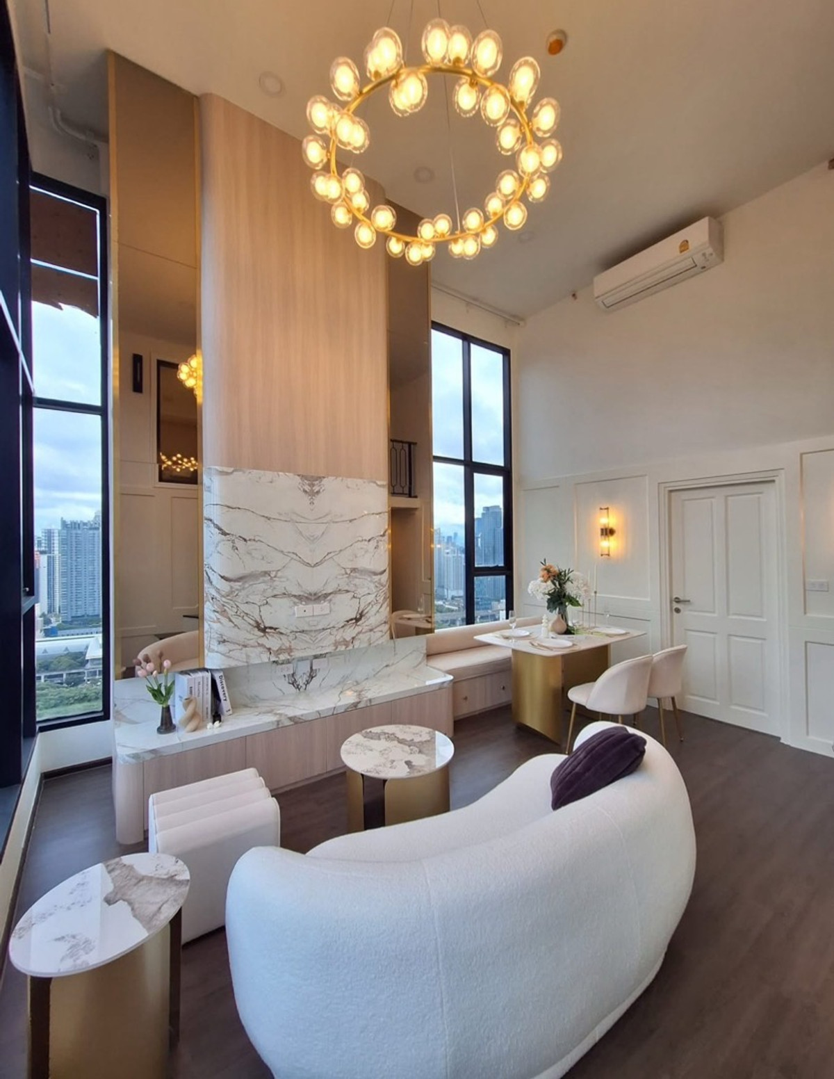 ให้เช่าคอนโดพระราม 9 เพชรบุรีตัดใหม่ RCA : ให้เช่าคอนโด knightsbridge space rama 9 ห้องใหม่ ไม่เคยอยู่ (ใกล้MRT พระราม9)