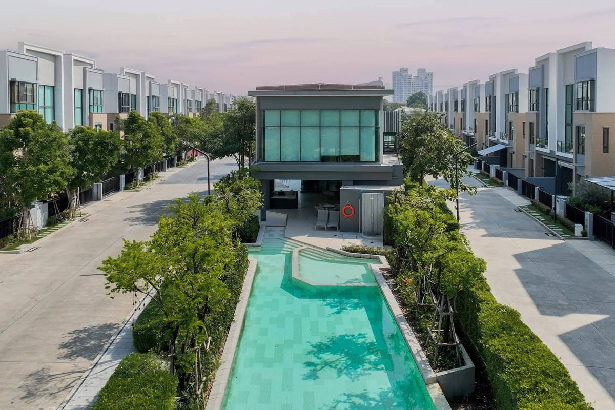 ขายทาวน์โฮมพัฒนาการ ศรีนครินทร์ : Estara Haven Phatthanakan 20 / 3 Bedrooms (FOR SALE), เอสทารา เฮเว่น พัฒนาการ 20 / 3 ห้องนอน (ขาย) FON277