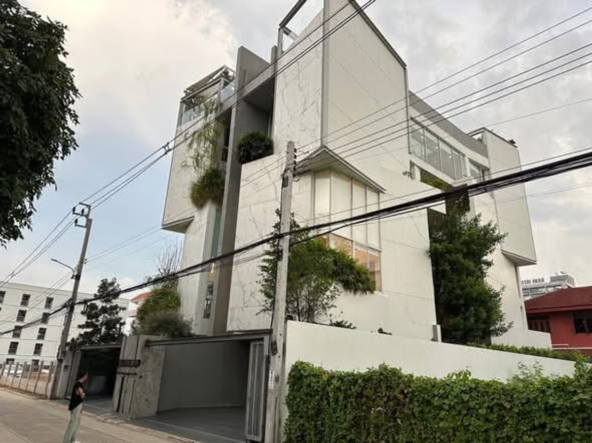 HouseYothinpattana,CDC : House for sale/rent - home Office D8 Residence Luxury Pool Villa Lat Phrao