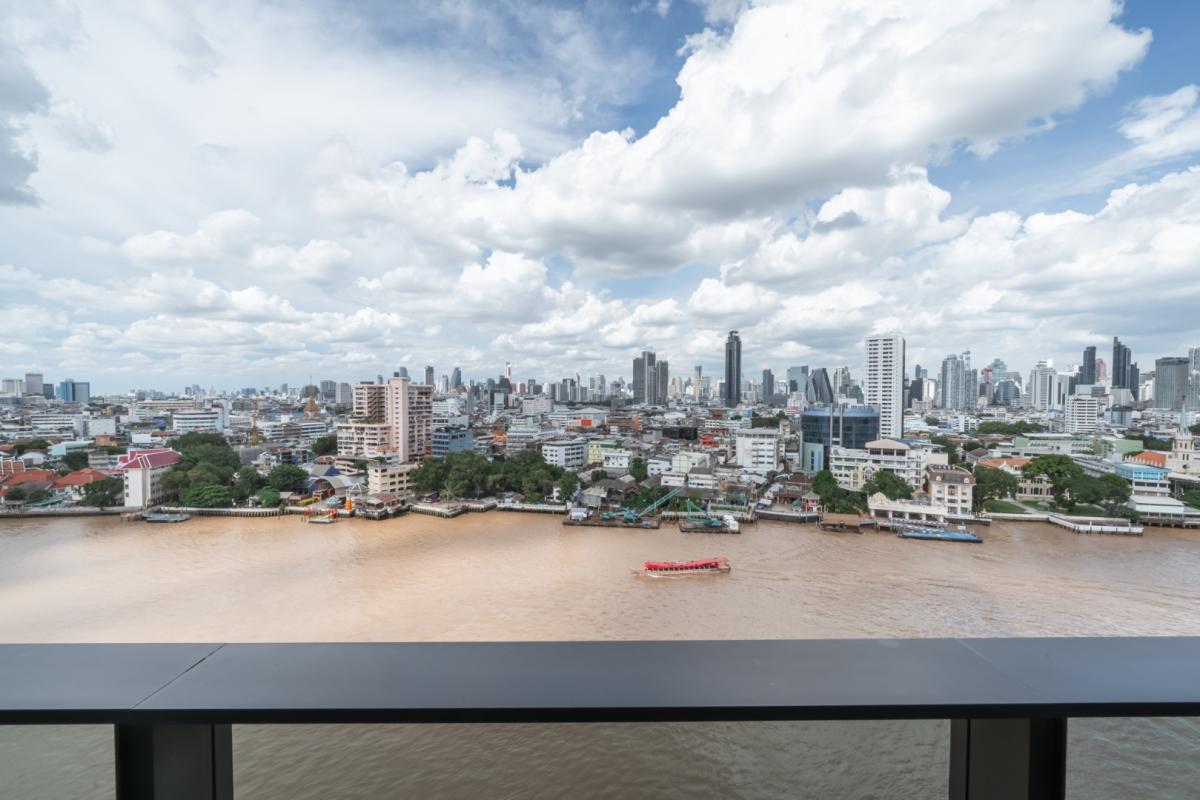 For RentCondoWongwianyai, Charoennakor : 🔥Rent Now🔥 Banyan Tree Residences Riverside Bangkok, near the Gold Line BTS Khlong San Station. Fully furnished and ready to move in.