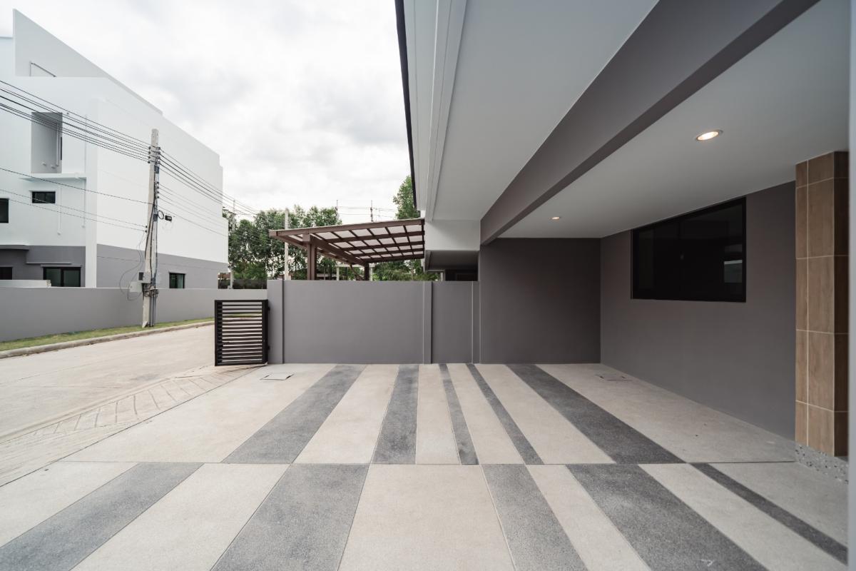 For RentTownhomePattanakan, Srinakarin : 🔥Rent Now🔥 Townhome Nirvana Define Bangkok Kreetha, near MRT Sri Kreetha Station. Fully furnished and ready to move in.