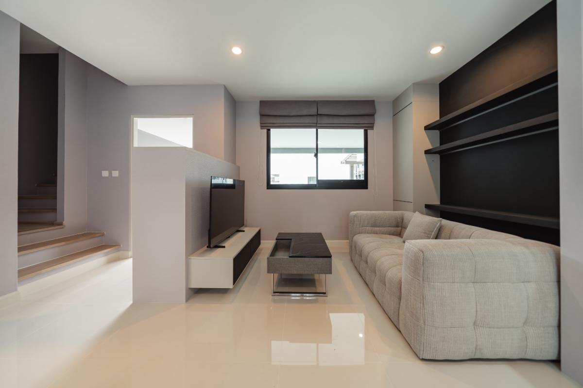For RentTownhomePattanakan, Srinakarin : 🔥Rent Now🔥 Townhome Nirvana Define Bangkok Kreetha, near MRT Sri Kreetha Station. Fully furnished and ready to move in.
