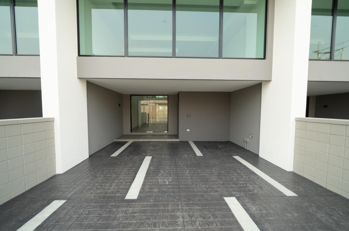 For RentHome OfficePattanakan, Srinakarin : 🔥Rent Now🔥 Nirvana @Work Krungthep Kreetha 