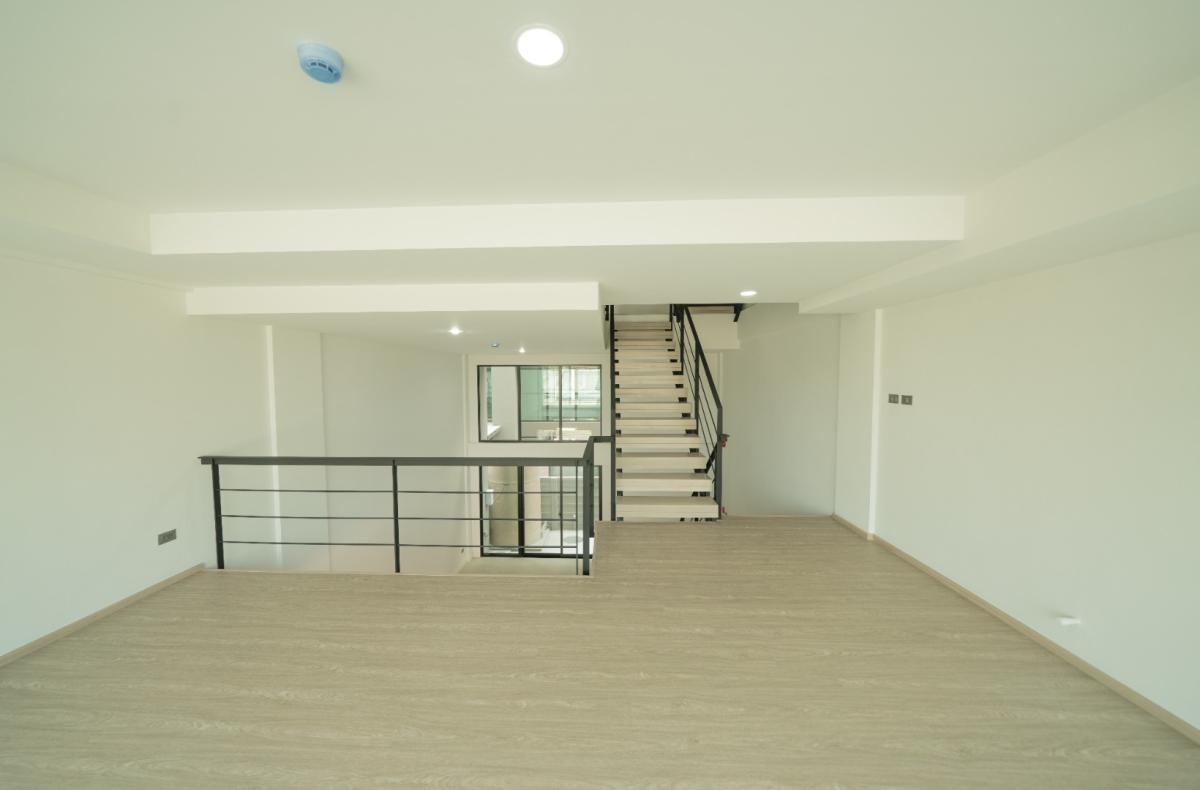 For RentHome OfficePattanakan, Srinakarin : 🔥Rent Now🔥 Nirvana @Work Krungthep Kreetha 