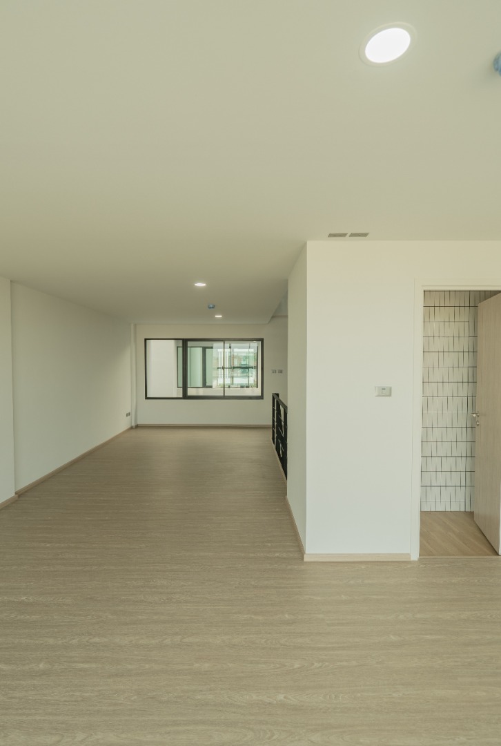 For RentHome OfficePattanakan, Srinakarin : 🔥Rent Now🔥 Nirvana @Work Krungthep Kreetha 