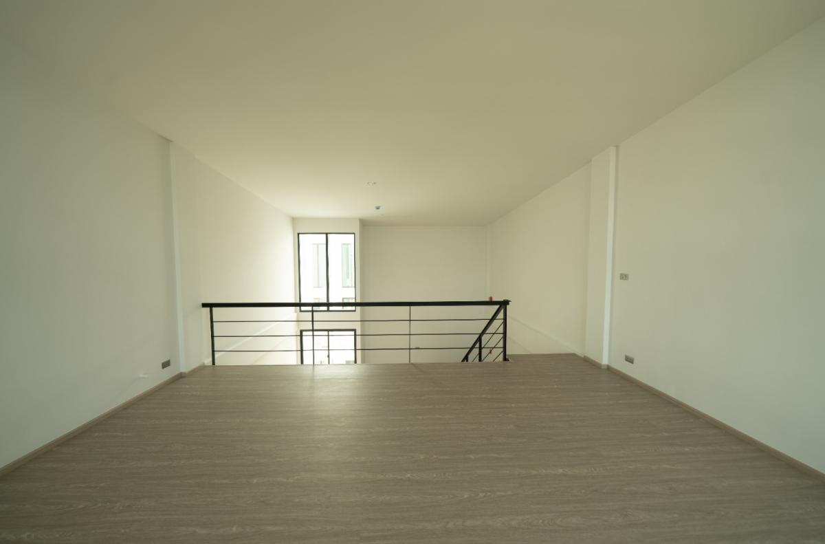 For RentHome OfficePattanakan, Srinakarin : 🔥Rent Now🔥 Nirvana @Work Krungthep Kreetha 