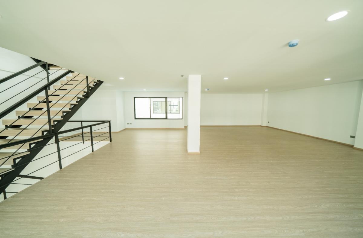 For RentHome OfficePattanakan, Srinakarin : 🔥Rent Now🔥 Nirvana @Work Krungthep Kreetha 