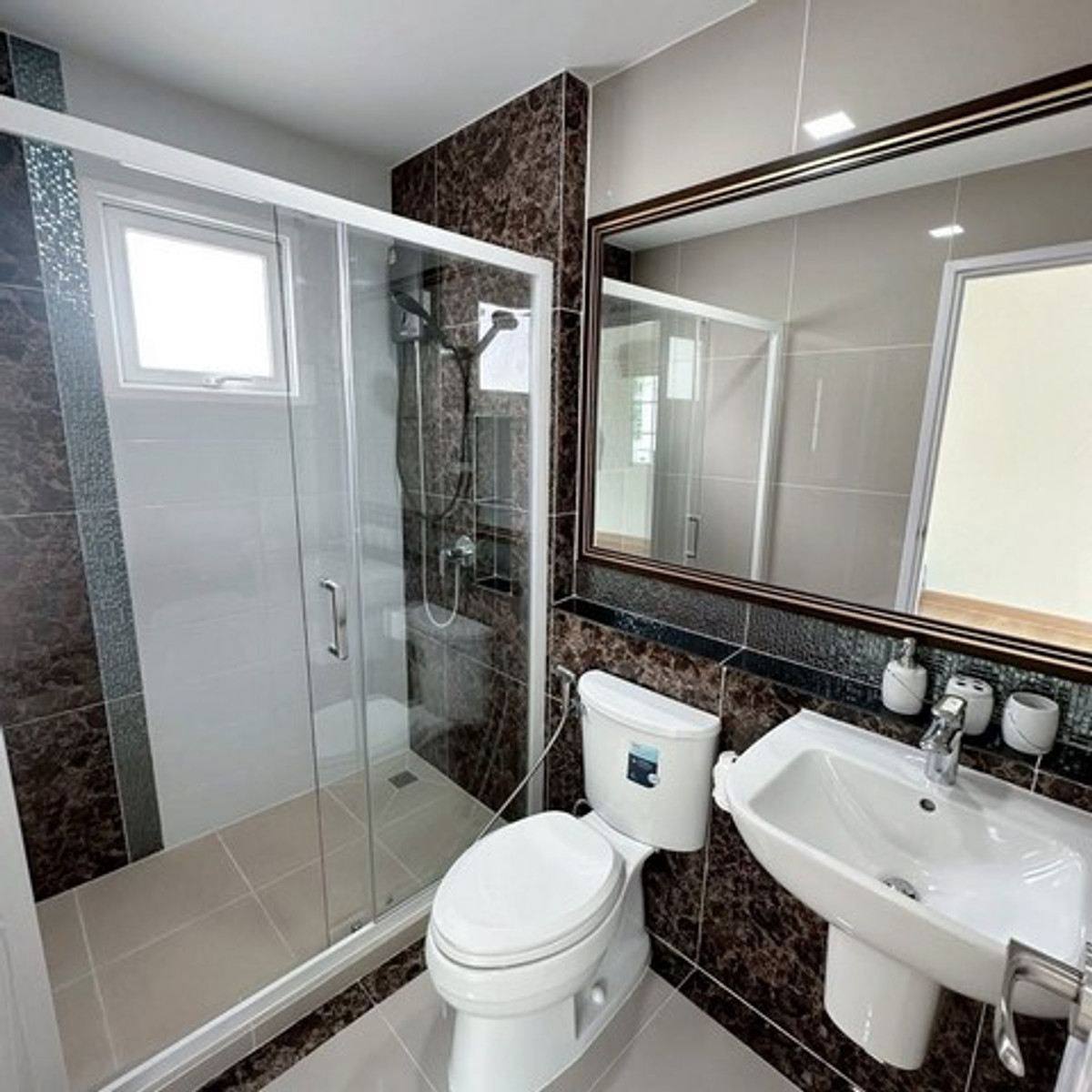 For RentHouseSamut Prakan,Samrong : HR3232 2-story detached house for rent, Golden Neo Sukhumvit-La Salle (Sukhumvit 113) project, new house. No one has ever moved in.