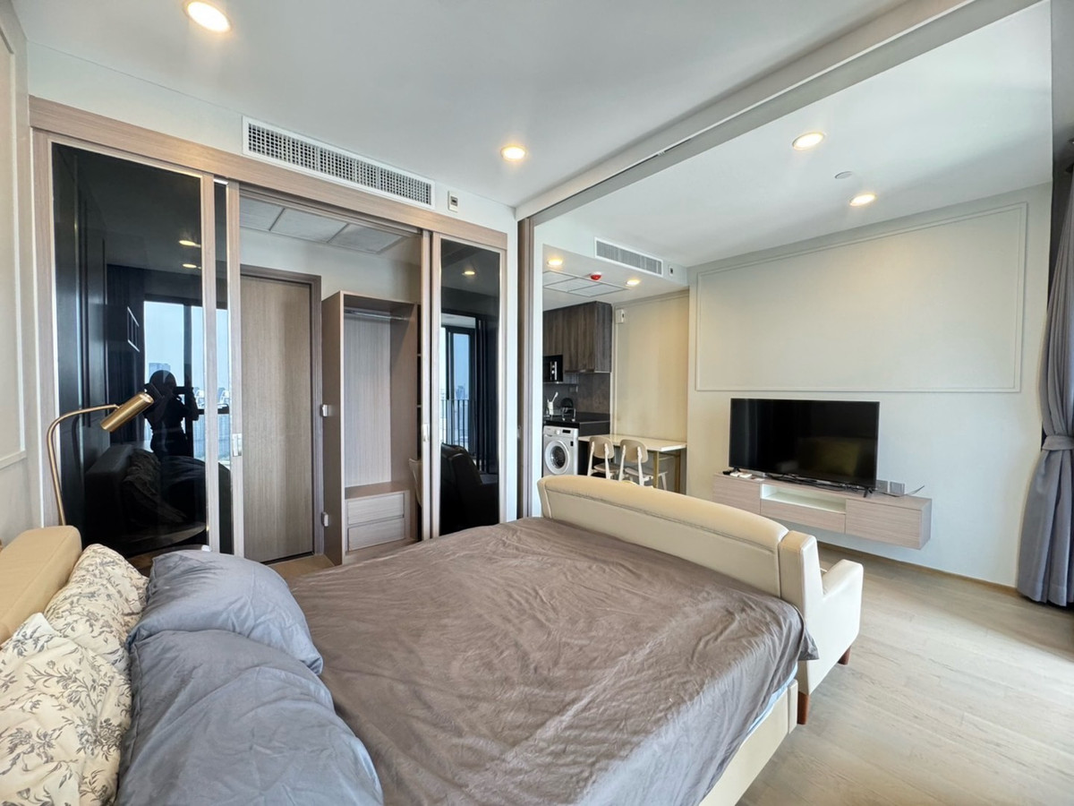 For RentCondoSiam Paragon ,Chulalongkorn,Samyan : Condo for Rent at Ashton Chula-Silom ✨
1Bed 34sq.m High floor with great views
💰 Rental price: 28,000 THB/month
📞Phat 064-642-8664
📞Nui 094-624-2014