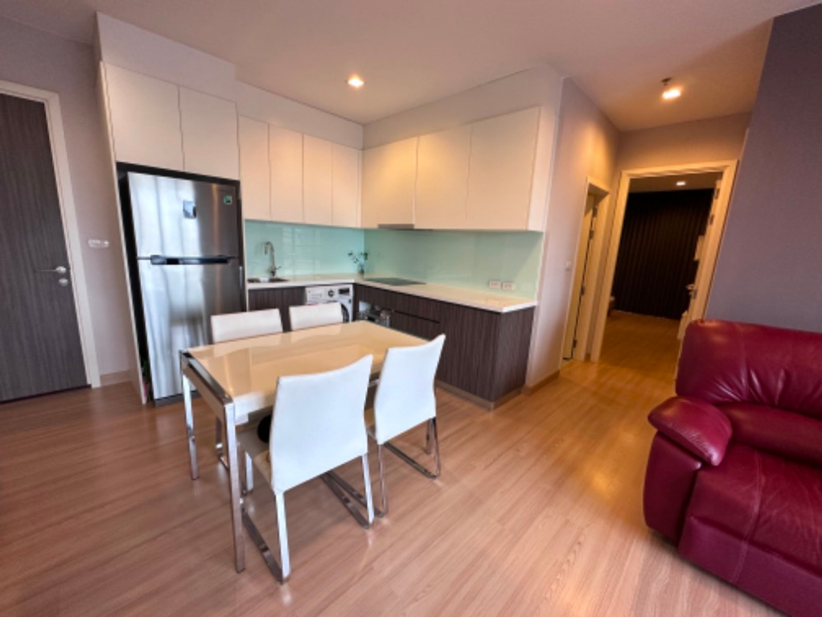 For SaleCondoWongwianyai, Charoennakor : Urbano Absolute Sathon - Taksin / 2 Bedrooms (SALE WITH TENENT), Urbano Absolute Sathon - Taksin / 2 Bedrooms (Sale with Tenant) PT086