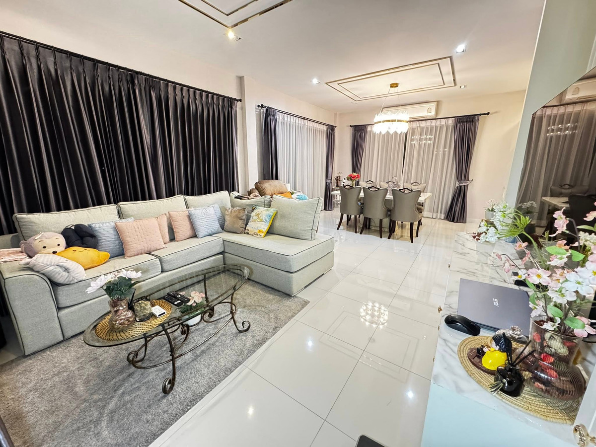 HousePattanakan, Srinakarin : Bangkok Boulevard Rama 9 / 4 bedrooms (sale and rent), Bangkok Boulevard Rama 9 / 4 Bedrooms (SALE & AVAILABLE) BZD140