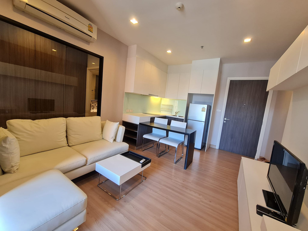 ให้เช่าคอนโดวงเวียนใหญ่ เจริญนคร : ให้เช่า Urbano Absolute Sathon - Taksin วิวสวย ชั้นสูง! 1 นอน 39 ตร.ม. ติด BTS กรุงธนบุรี