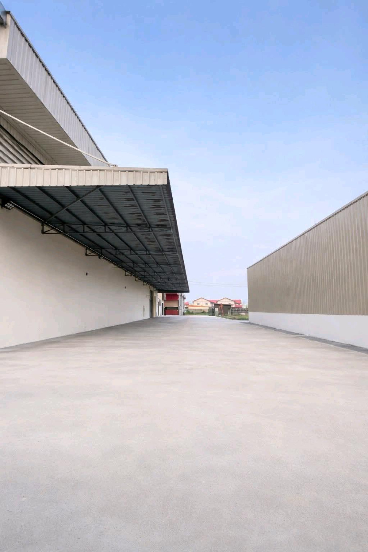 ให้เช่าโกดังพระราม 2 บางขุนเทียน : ให้เช่าโรงงาน/โกดัง/ออฟฟิศ พื้นที่ใช้สอย 3,000ตรม.  ที่ดิน3ไร่ ทำเลใกล้วัดแคราย กระทุ่มแบน