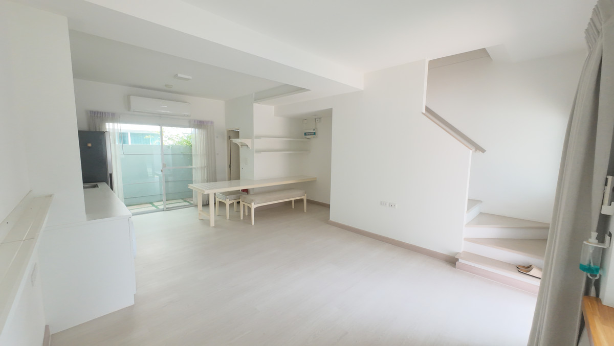 For SaleTownhomeBangna, Bearing, Lasalle : Indy 4 Mega Bangna, ready-to-use house in a potential location. Travel in and out easily Quality projects