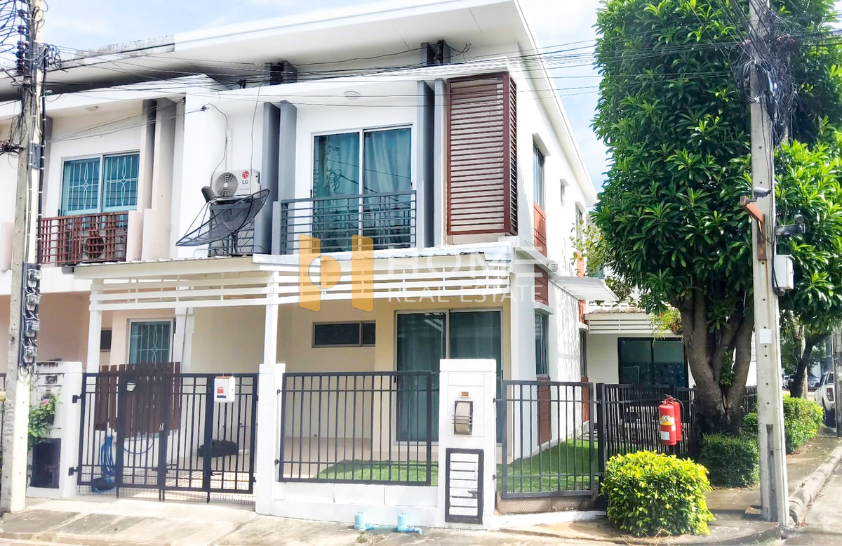 ขายทาวน์โฮมลาดกระบัง สุวรรณภูมิ : พฤกษาทาวน์ เน็กซ์ อ่อนนุช - พระราม 9 / 3 ห้องนอน (ขาย), PruksaTown Nexts Onnut - Rama 9 / 3 Bedrooms (FOR SALE) FONT030