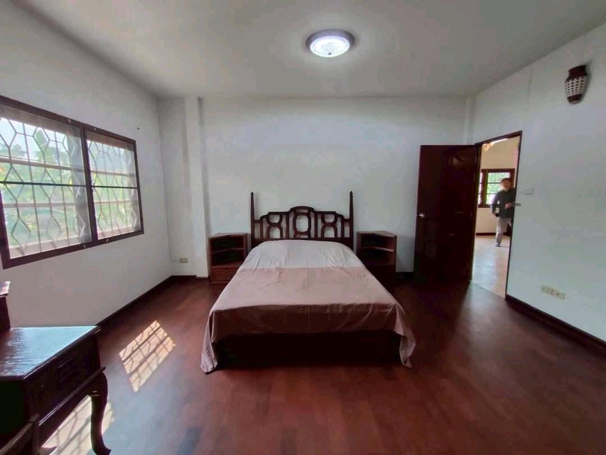 ให้เช่าบ้านปิ่นเกล้า จรัญสนิทวงศ์ : ให้เช่า บ้านเดี่ยวหลังใหญ่ ที่ดิน 185 ตร.ว. ใกล้ตลาดคลองลัดมะยม ทำลดี เข้าออกสะดวก