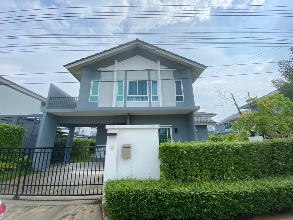 For RentHouseNawamin, Ramindra : Single house for rent, Perfect Place, Ramintra-Wongwaen (Chatu Chot), beautiful built-ins, close to the expressway and Fashion Island mall.