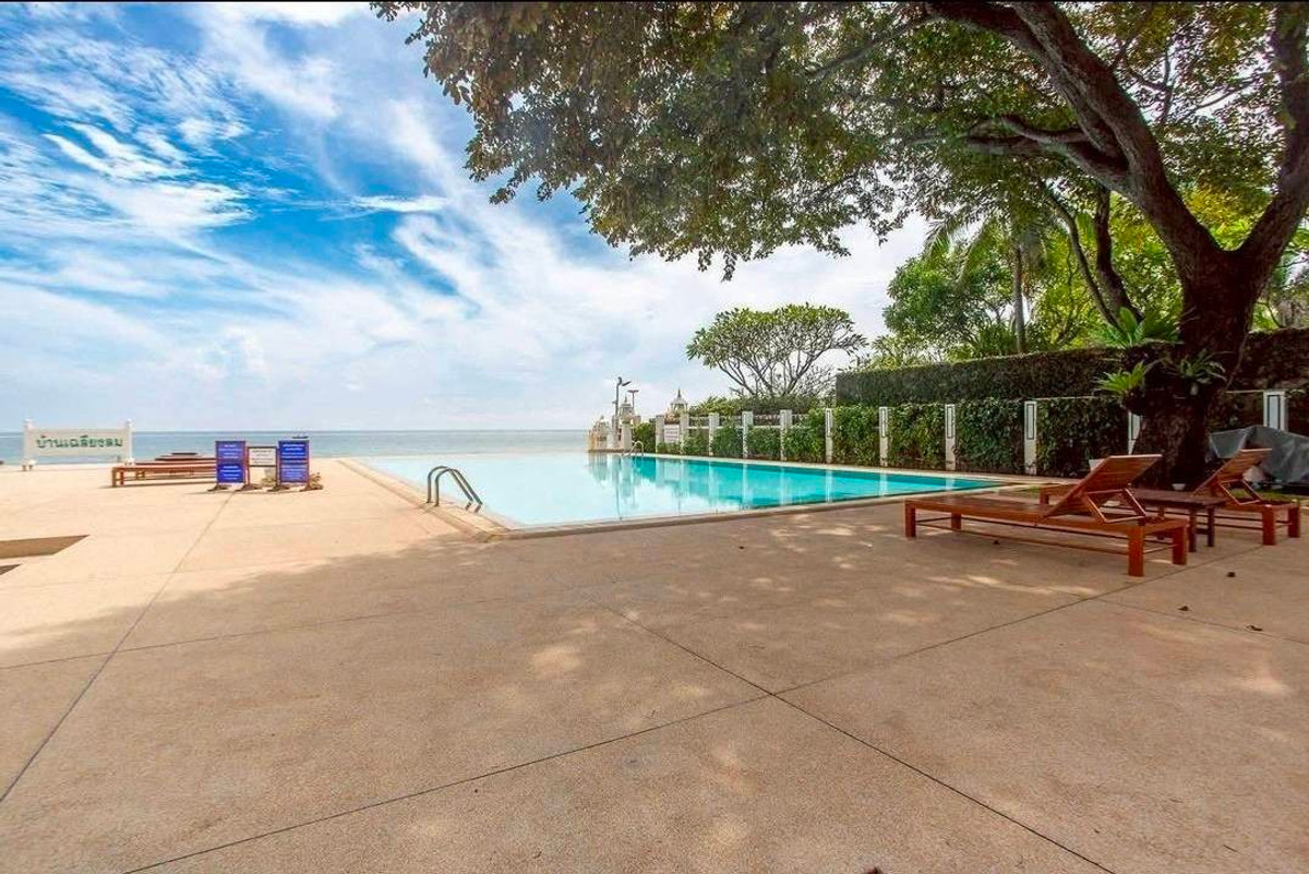 ขายบ้านหัวหิน ประจวบคีรีขันธ์ : ขายบ้านติดชายทะเลหัวหิน เขาตะเกียบ  สวยหน้าอยู่มาก -ที่ดิน 64 ตรว ราคา 36 ล้าน -5 ห้องนอน 4 ห้องน้ำ (Sell Seaview house at Hua Hin 64 Sq.w. 5BR & 4Baht at 36Mbaht --- Agent Top 084-8751655)