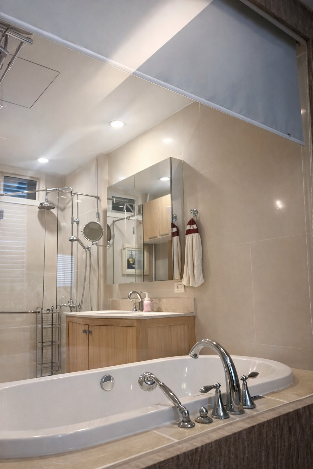 For RentCondoSathorn, Narathiwat : For rent, The Empire Place, luxury condo, location Silom-Sathorn | Duplex 2 floors, like living in a single house.