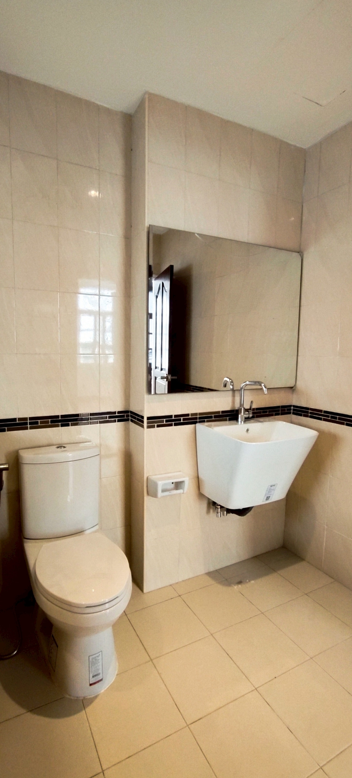 For SaleHome OfficeLadprao101, Happy Land, The Mall Bang Kapi : Townhome Rama 9 Soi 11 / 3 Bedrooms (For Sale), Townhome Rama 9 Soi 11 / 3 Bedrooms (FOR SALE) BZD141