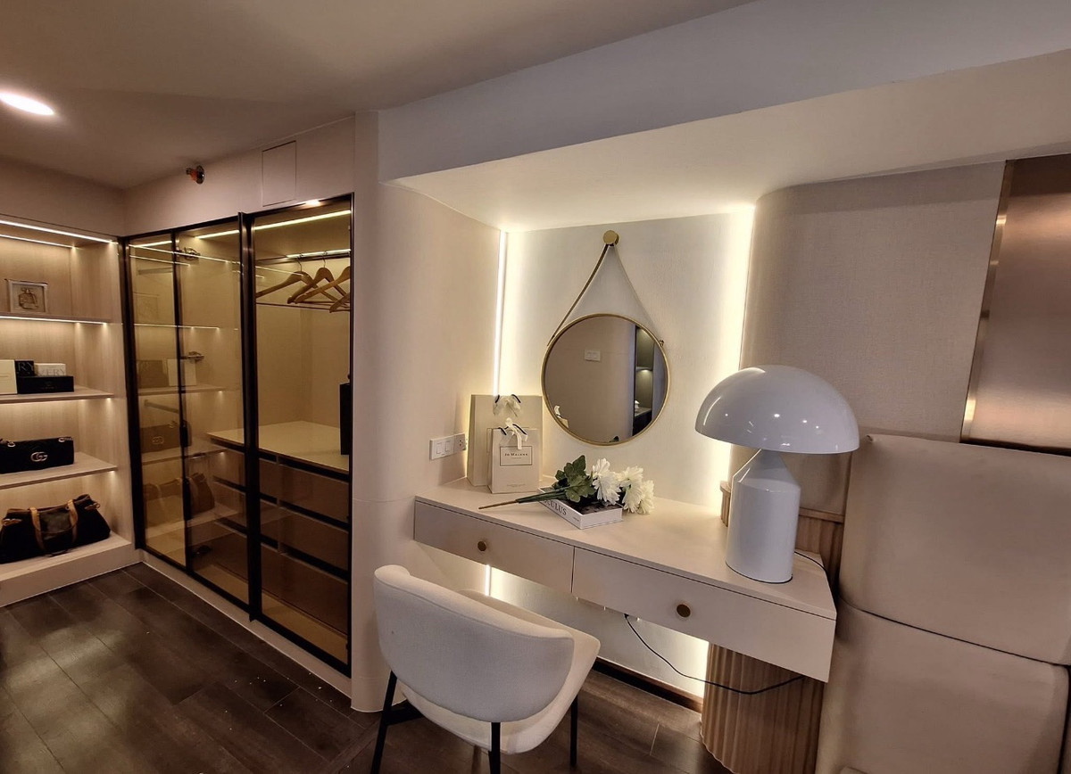 ให้เช่าคอนโดพระราม 9 เพชรบุรีตัดใหม่ RCA : ให้เช่าคอนโด knightsbridge space rama 9 ห้องใหม่ ไม่เคยอยู่ (ใกล้MRT พระราม9)