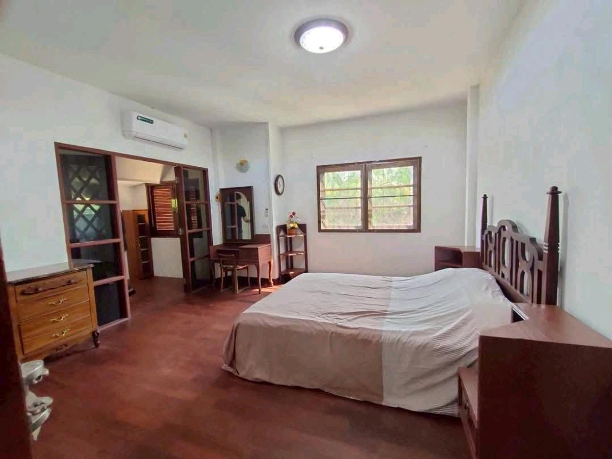 ให้เช่าบ้านปิ่นเกล้า จรัญสนิทวงศ์ : ให้เช่า บ้านเดี่ยวหลังใหญ่ ที่ดิน 185 ตร.ว. ใกล้ตลาดคลองลัดมะยม ทำลดี เข้าออกสะดวก