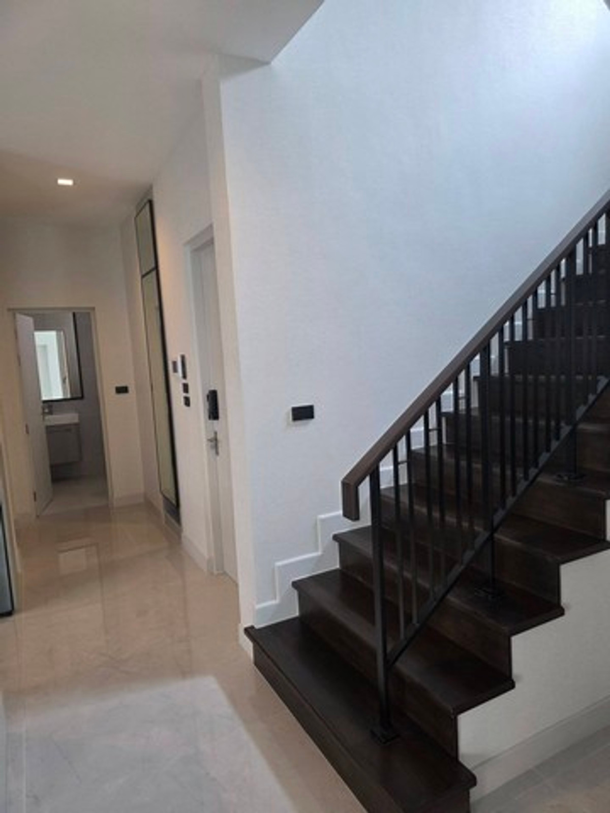 For RentHouseBangna, Bearing, Lasalle : HR3230 Luxury detached house for rent, Bangkok Boulevard Bangna KM.5, new house, 1 year | Corner plot | Fully furnished, ready to move in | Near ICS International School, only 500 m.