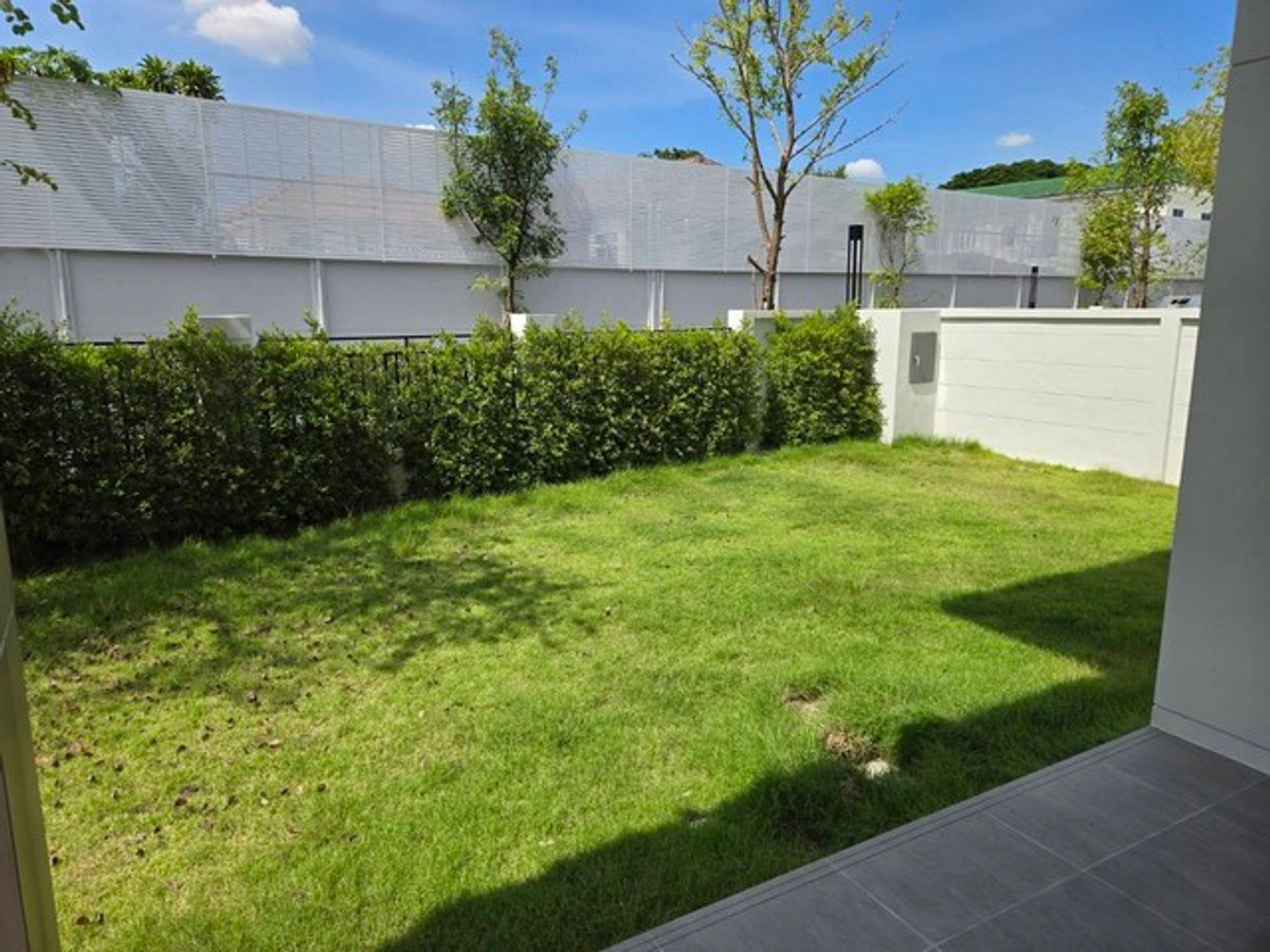 For RentHouseBangna, Bearing, Lasalle : HR3230 Luxury detached house for rent, Bangkok Boulevard Bangna KM.5, new house, 1 year | Corner plot | Fully furnished, ready to move in | Near ICS International School, only 500 m.