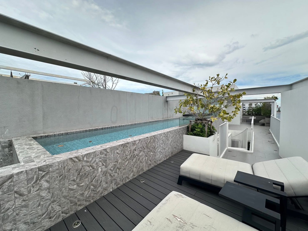 บ้านเลียบทางด่วนรามอินทรา : ขาย/เช่า บ้าน - home Office D8 Residence Luxury Pool Villa  ลาดพร้าว