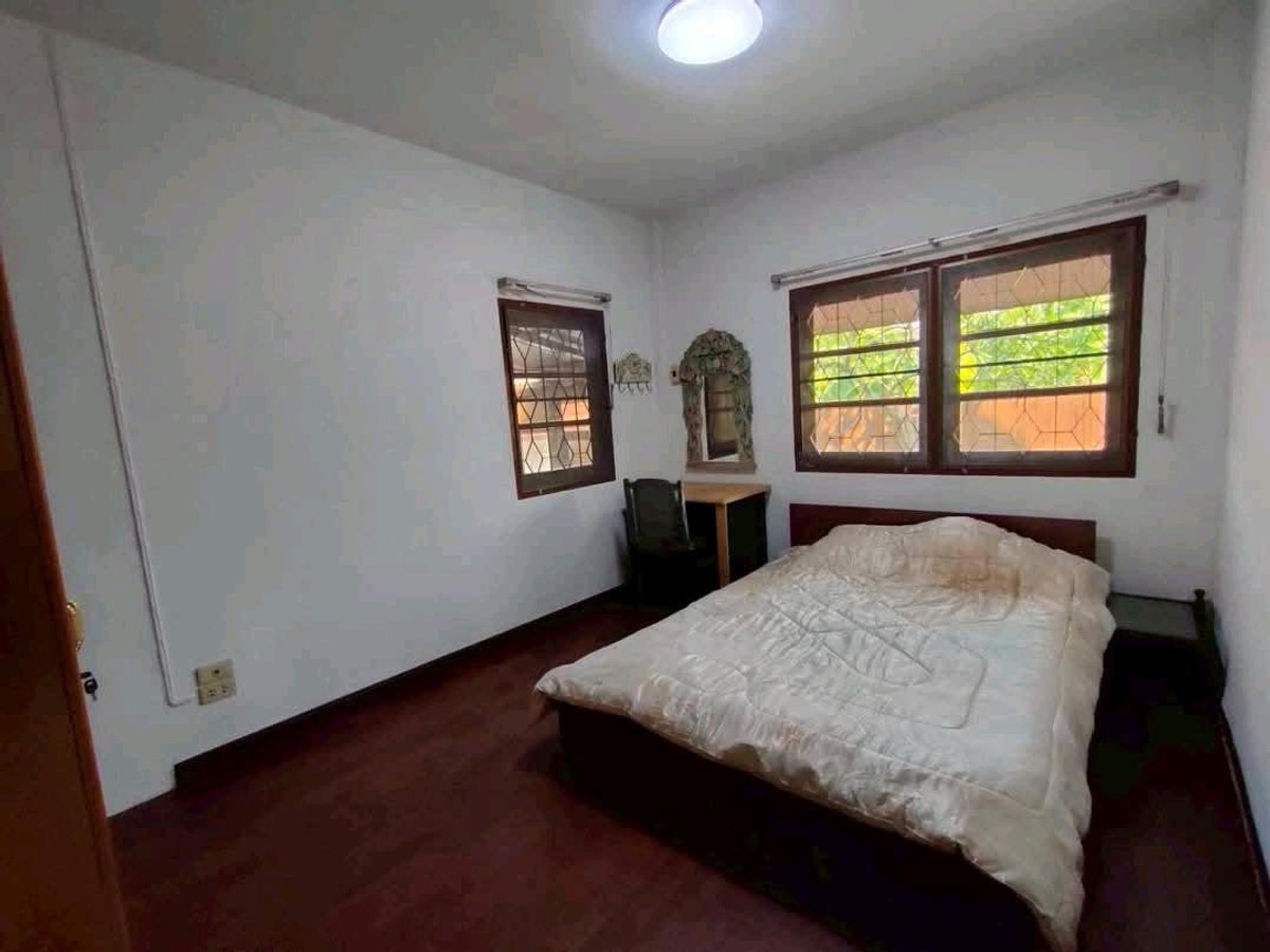 ให้เช่าบ้านปิ่นเกล้า จรัญสนิทวงศ์ : ให้เช่า บ้านเดี่ยวหลังใหญ่ ที่ดิน 185 ตร.ว. ใกล้ตลาดคลองลัดมะยม ทำลดี เข้าออกสะดวก