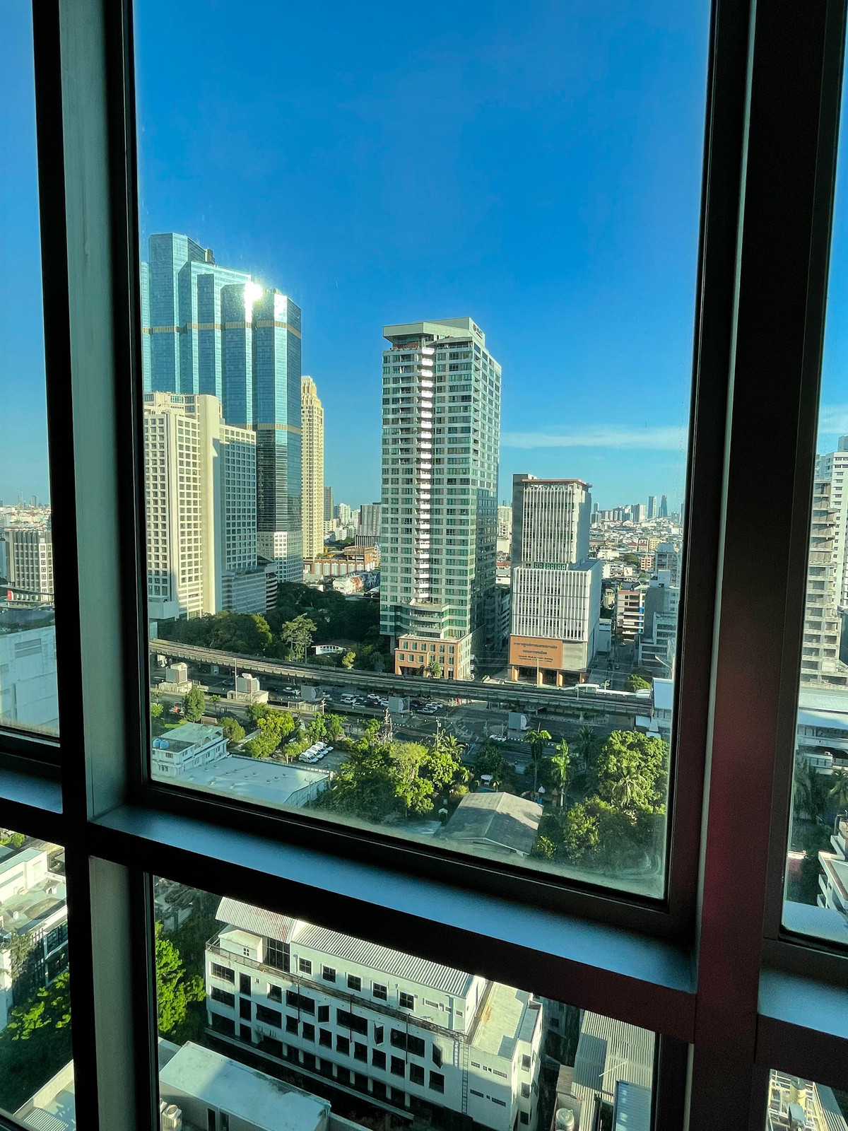 ขายคอนโดสาทร นราธิวาส : Life @ Sathorn 10 / 1 Bedroom (FOR SALE), ไลฟ์ แอท สาทร 10 / 1 ห้องนอน (ขาย) PT096