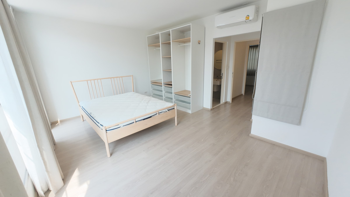 For SaleTownhomeBangna, Bearing, Lasalle : Indy 4 Mega Bangna, ready-to-use house in a potential location. Travel in and out easily Quality projects