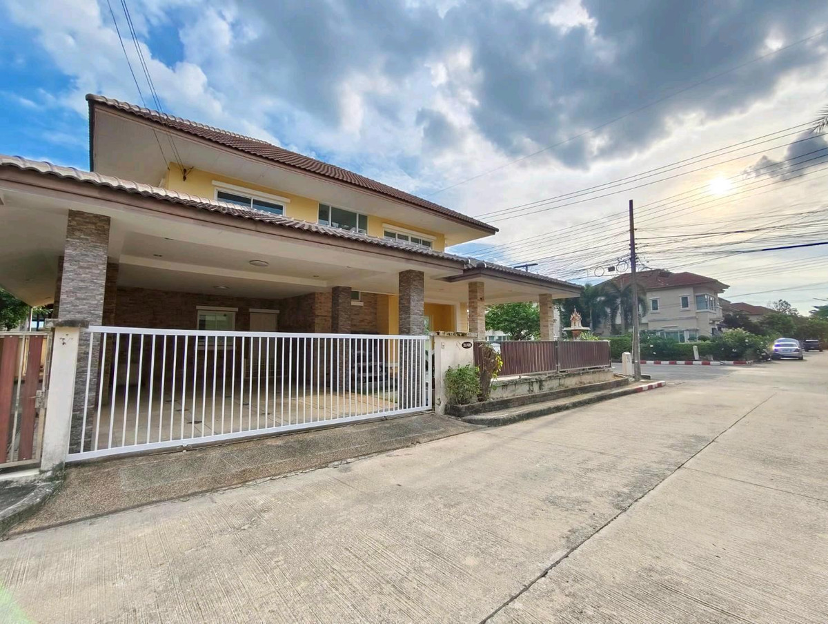 ขายบ้านปทุมธานี รังสิต ธรรมศาสตร์ : ม.สินธานีแกรนด์วิลล์ บ้านเดี่ยว 2 ชั้นหลังมุม ติดถนนสายเมนถนนโครงการกว้างใกล้มหาวิทยาลัยนอร์ท