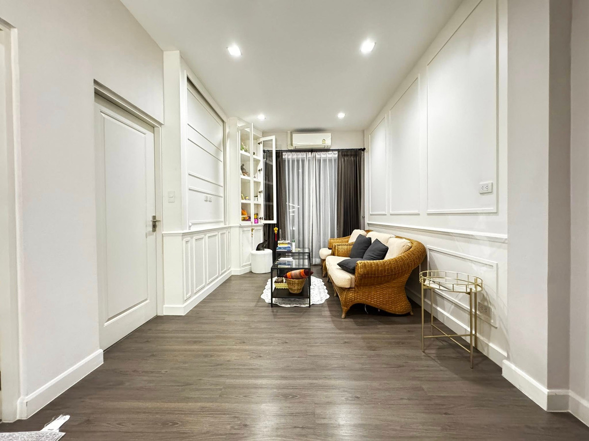 HousePattanakan, Srinakarin : Bangkok Boulevard Rama 9 / 4 bedrooms (sale and rent), Bangkok Boulevard Rama 9 / 4 Bedrooms (SALE & AVAILABLE) BZD140