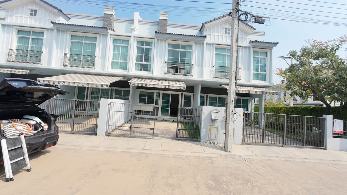 For SaleTownhomeBangna, Bearing, Lasalle : Indy 4 Mega Bangna, ready-to-use house in a potential location. Travel in and out easily Quality projects