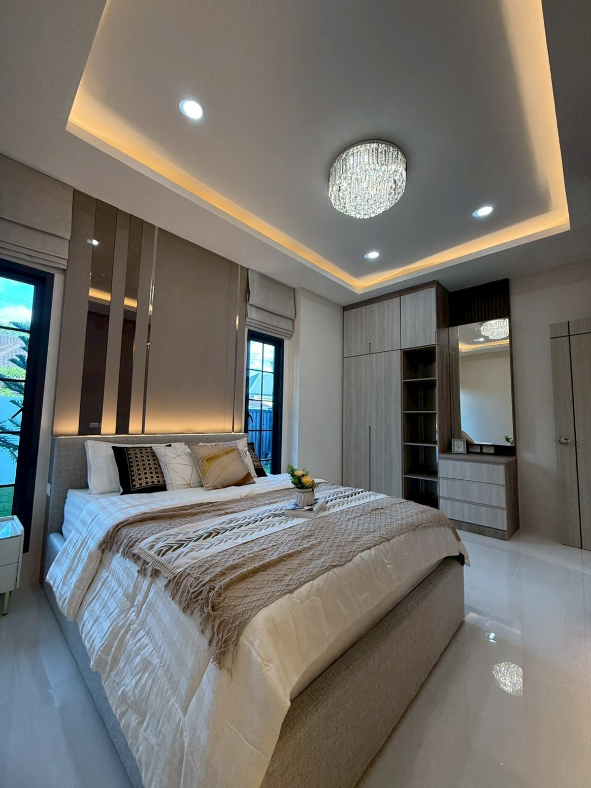 For SaleHousePattaya, Bangsaen, Chonburi : Hill Side Village / 4 Bedrooms (FOR SALE), Hill Side Village / 4 Bedrooms (For Sale) BEWN095