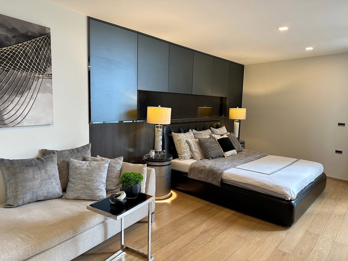 บ้านเลียบทางด่วนรามอินทรา : ขาย/เช่า บ้าน - home Office D8 Residence Luxury Pool Villa  ลาดพร้าว