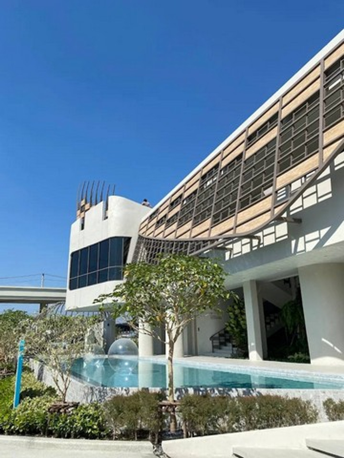 For RentHouseBangna, Bearing, Lasalle : HR3230 Luxury detached house for rent, Bangkok Boulevard Bangna KM.5, new house, 1 year | Corner plot | Fully furnished, ready to move in | Near ICS International School, only 500 m.