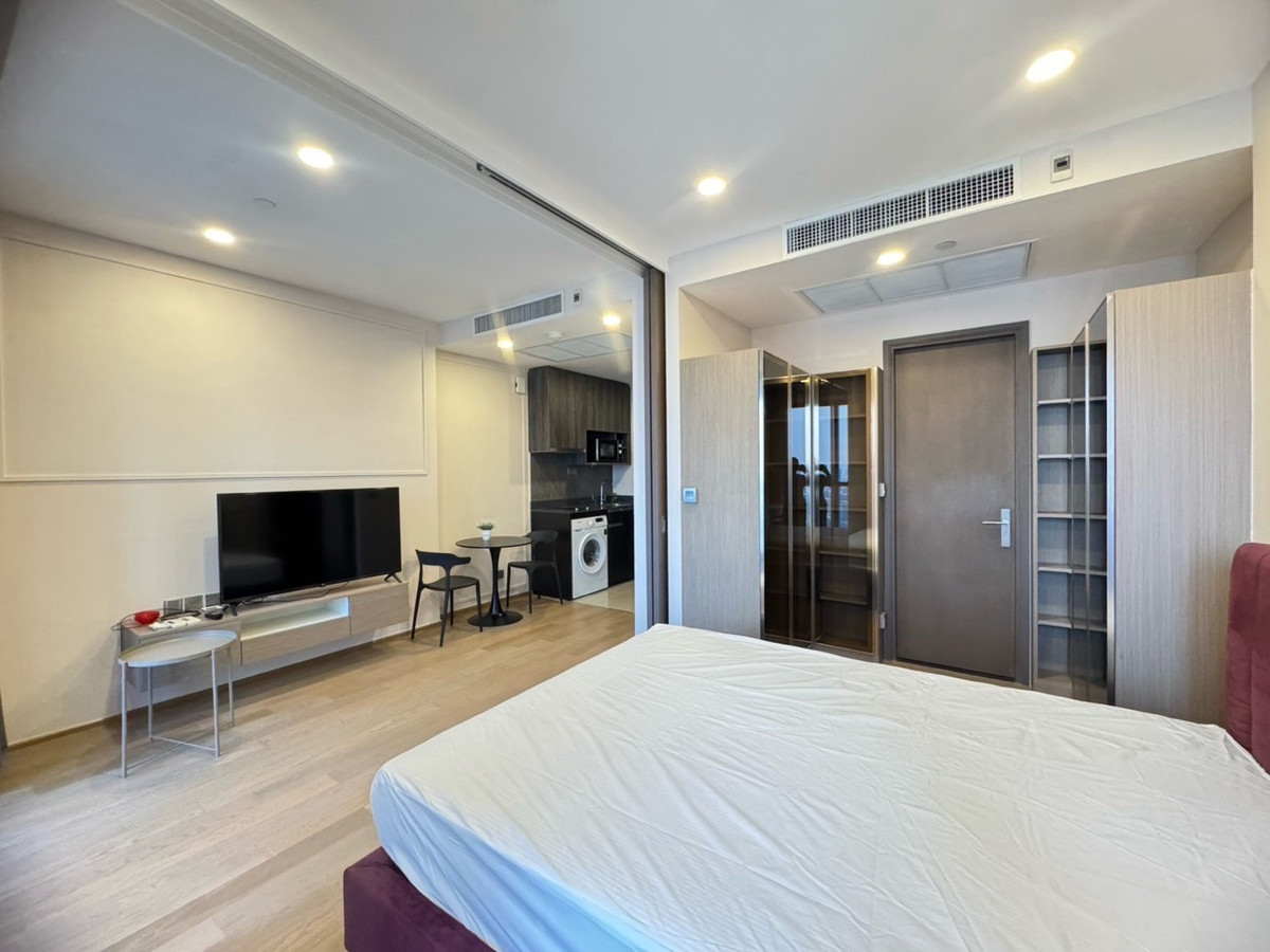 For RentCondoSiam Paragon ,Chulalongkorn,Samyan : ✨ Condo for Rent at Ashton Chula-Silom 1 Bedroom 34 sq.m. 🏙 High floor
💰 Rental price: 28,000 THB/month
☎️Phat 064-642-8664
☎️Nui 094-624-2014