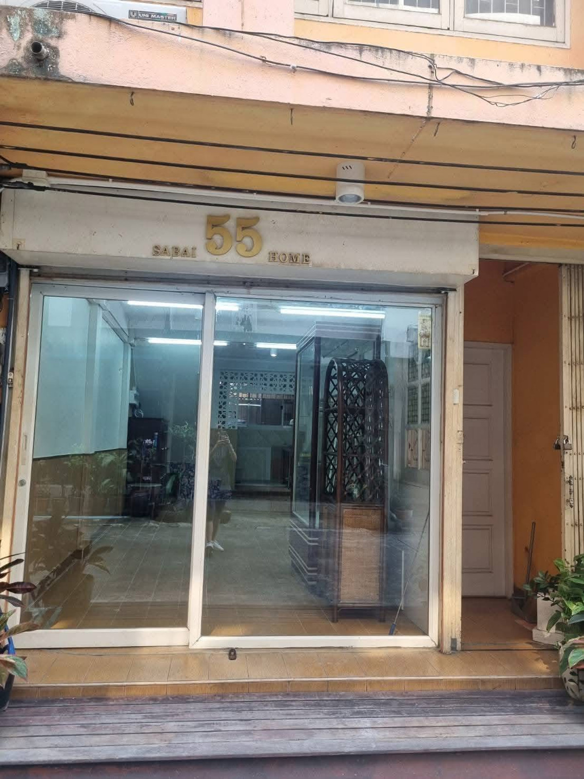 ให้เช่าอาคารพาณิชย์อ่อนนุช อุดมสุข : 🏢 ปล่อยเช่าอาคารพาณิชย์ 4 ชั้น 3 ห้องอเนกประสงค์ 3 ห้องน้ำ ทำเลดี ใกล้ BTS บางจาก เพียง 3 นาทีเดินถึง #จดบริษัทได้ #ทำAirbnbได้ 💰 ค่าเช่า 25,000 บาท/เดือน