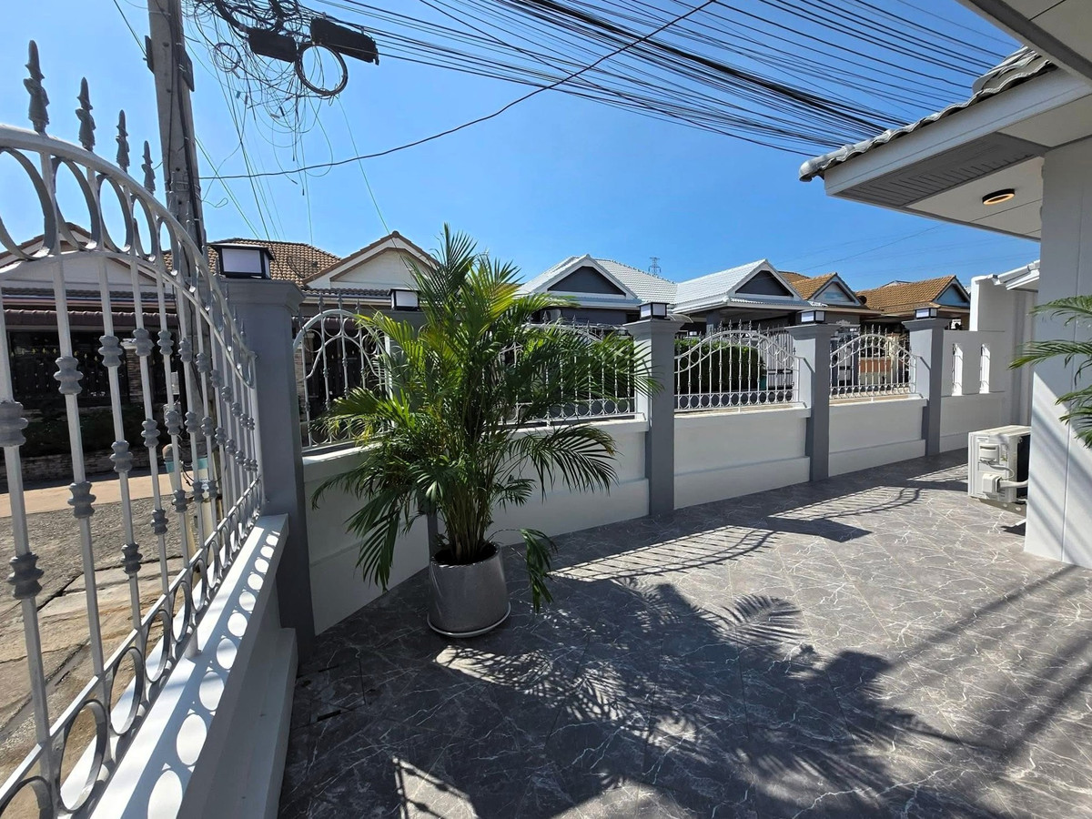 For SaleHousePattaya, Bangsaen, Chonburi : Royal Green Park / 3 Bedrooms (FOR SALE), Royal Green Park / 3 Bedrooms (For Sale) BEWN088