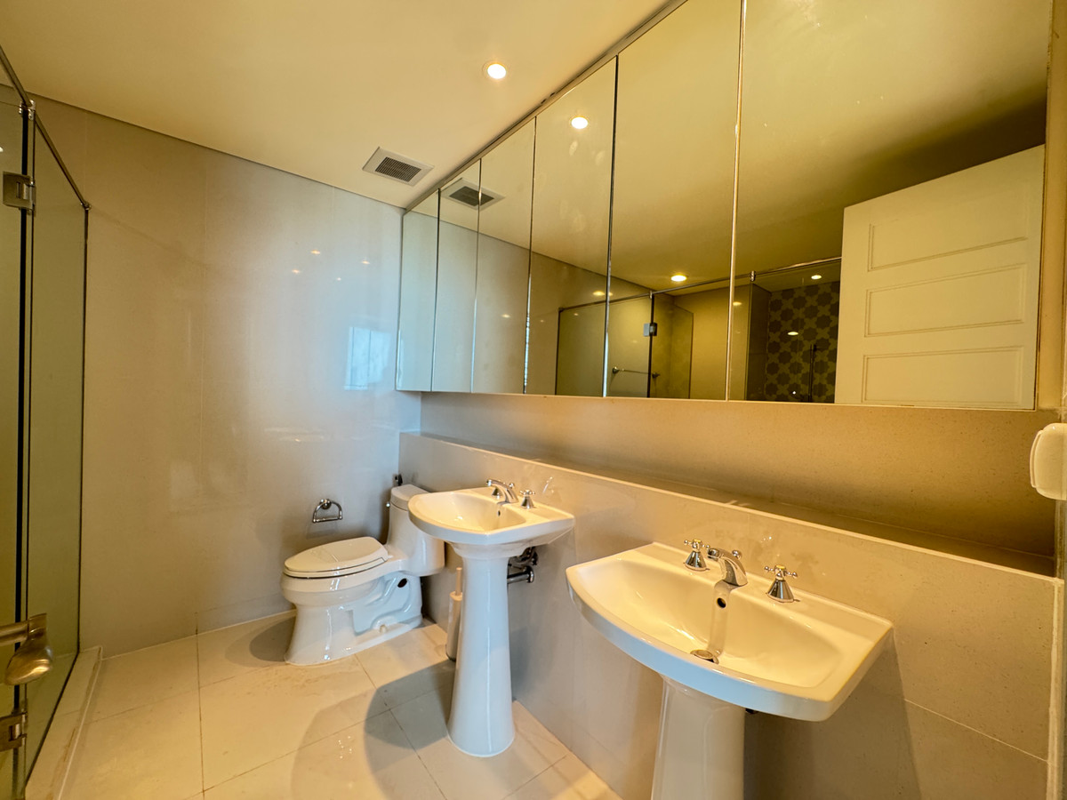 ให้เช่าคอนโดสุขุมวิท อโศก ทองหล่อ : 🏢ให้เช่าคอนโดย่านสุขุมวิท ที่คอนโด Aguston Sukhumvit 22  3  ห้องนอน  ใกล้BTS พร้อมพงษ์ ใกล้ห้างเอ็มสเฟียร์/ห้างเอ็มโพเรียม 