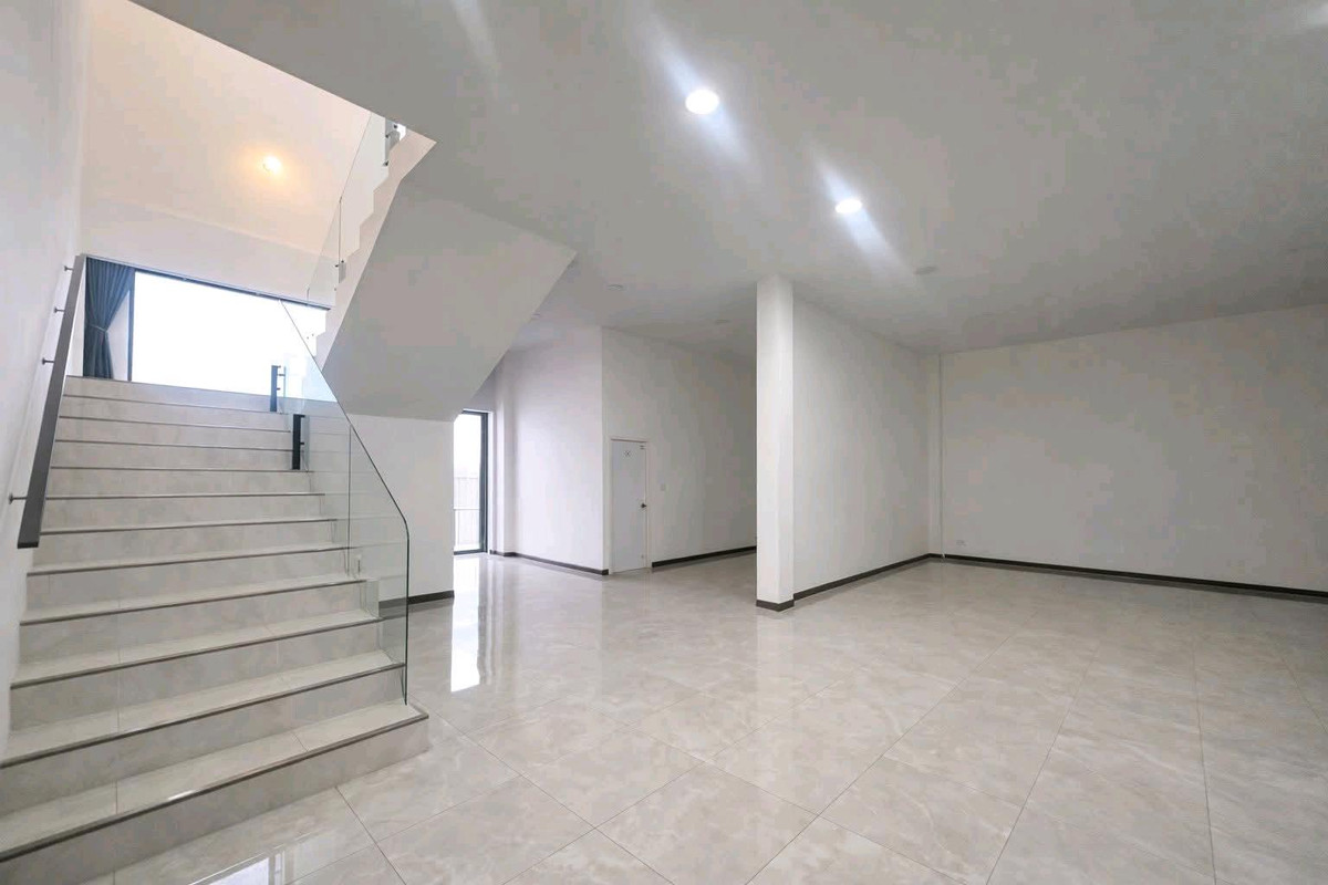 ให้เช่าโกดังพระราม 2 บางขุนเทียน : ให้เช่าโรงงาน/โกดัง/ออฟฟิศ พื้นที่ใช้สอย 3,000ตรม.  ที่ดิน3ไร่ ทำเลใกล้วัดแคราย กระทุ่มแบน