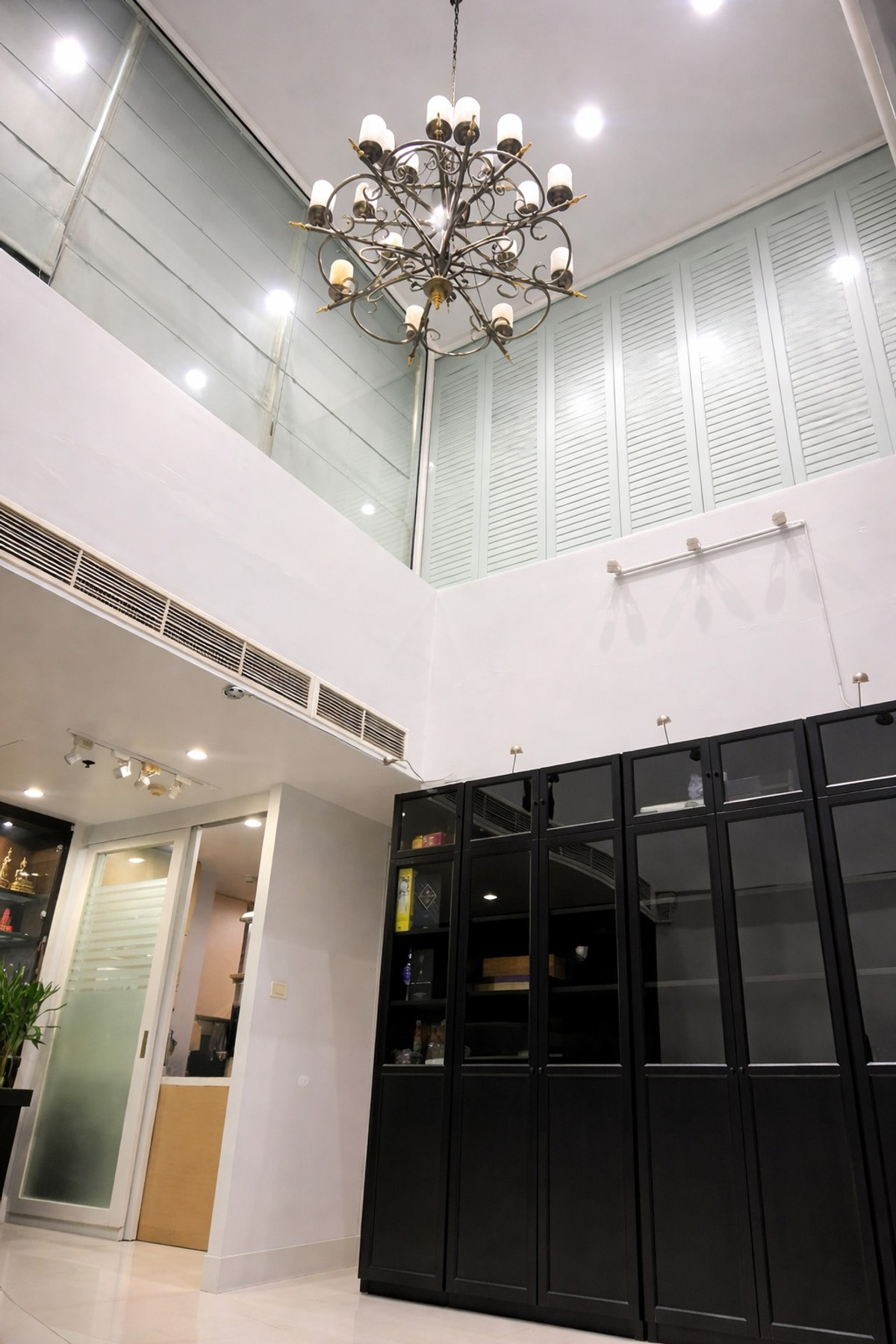 ให้เช่าคอนโดสาทร นราธิวาส :  ปล่อยเช่า The Empire Place  คอนโดลักชัวรี ทำเล สีลม–สาทร | Duplex 2 ชั้น เหมือนได้อยู่บ้านเดี่ยว