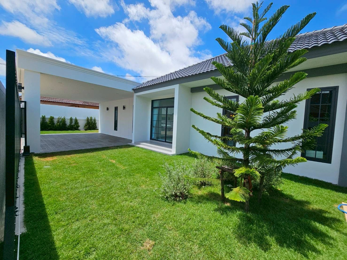 For SaleHousePattaya, Bangsaen, Chonburi : Hill Side Village / 4 Bedrooms (FOR SALE), Hill Side Village / 4 Bedrooms (For Sale) BEWN095