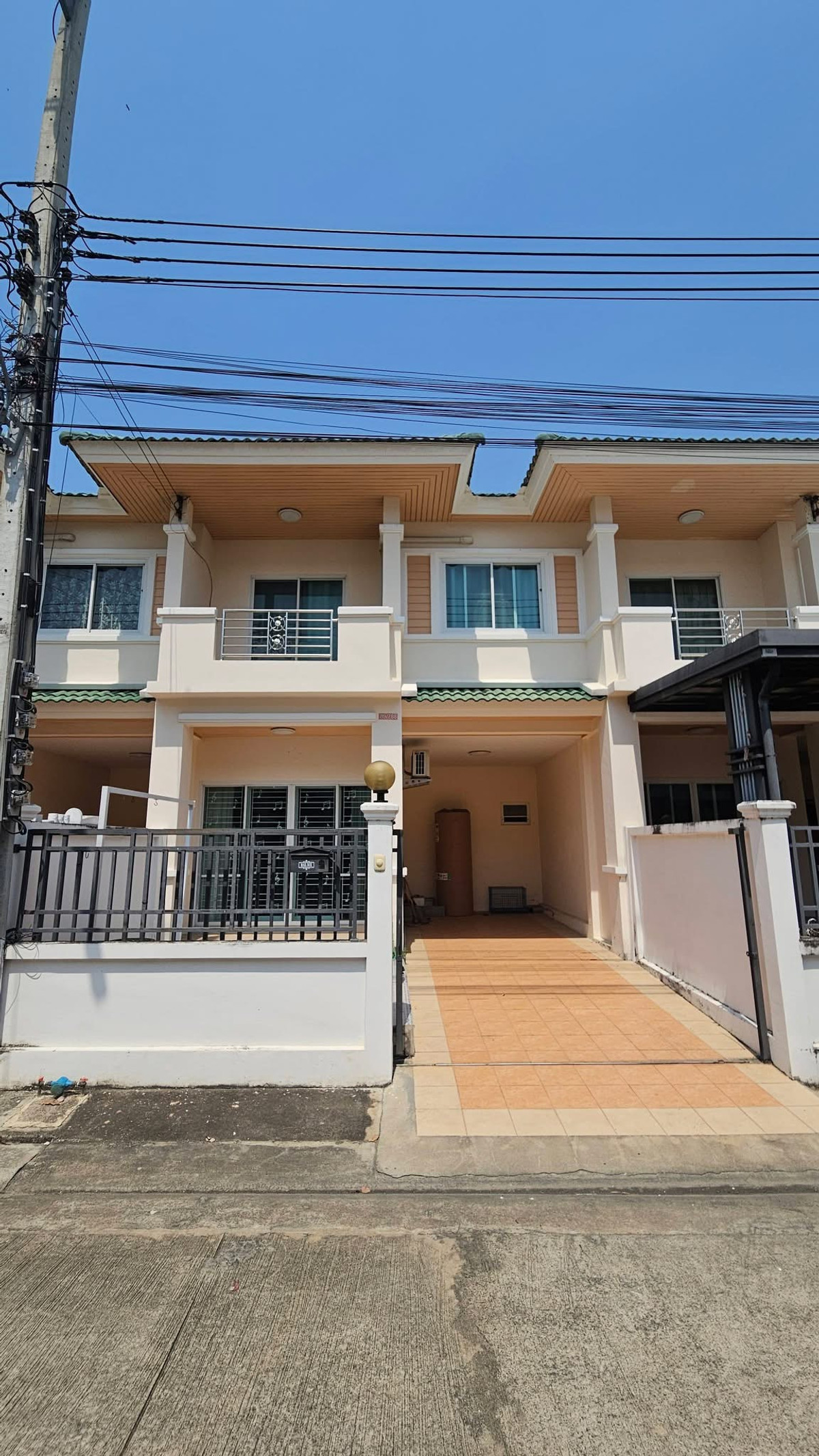 ให้เช่าทาวน์โฮมนนทบุรี บางใหญ่ บางบัวทอง : ให้เช่าทาวน์โฮม หมู่บ้านหงส์ประยูร 3 บางบัวทอง ใกล้รถไฟฟ้า MRT บางพลู และเซ็นทรัลเวสต์เกต