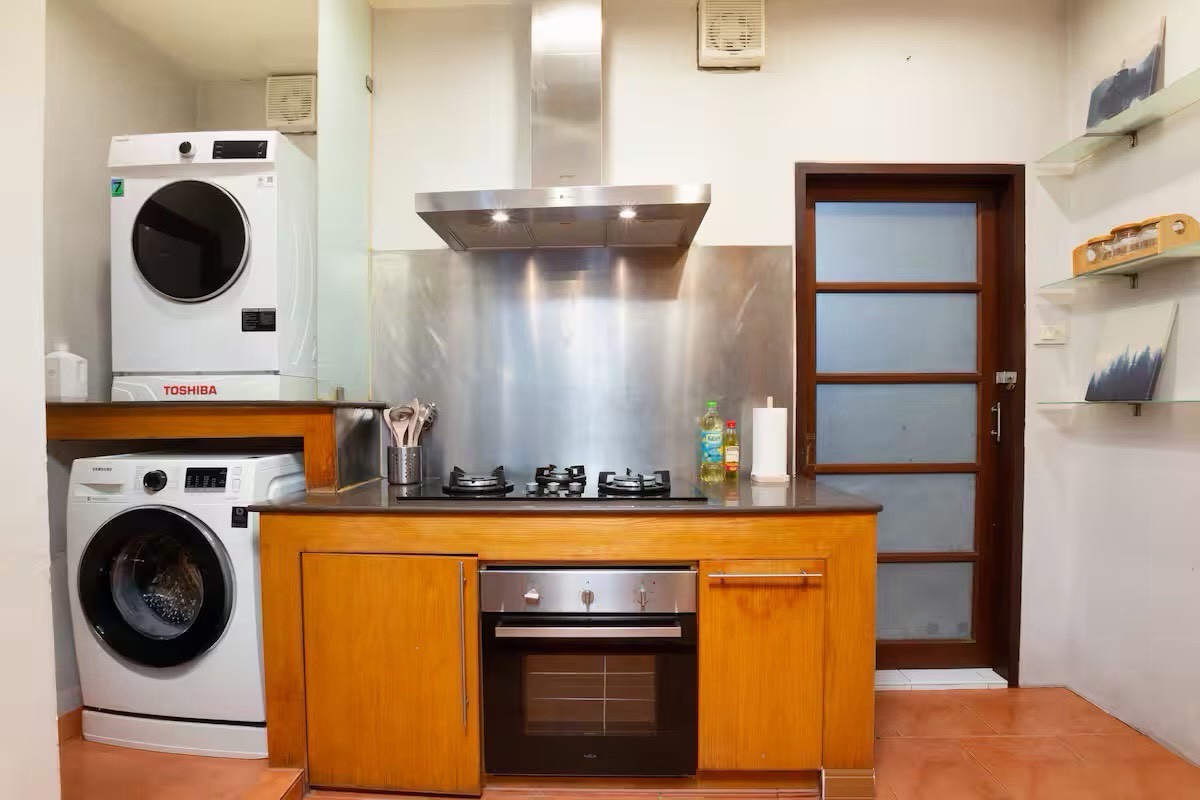 TownhomeSukhumvit, Asoke, Thonglor : Townhouse for Sale and Rent Sukhumvit 39 Phrom Phong near BTS Phrom Phong 4 Bedroom 440 sqm close to EmQuartier Emporium Samitivej Hospital