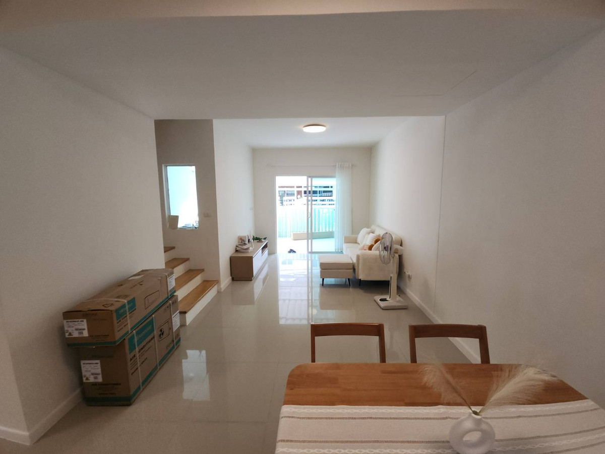 For RentTownhomeRama 2, Bang Khun Thian : Townhome for rent, Pruksa Ville 53/2, near Lotus Rama 2, only 8 minutes.