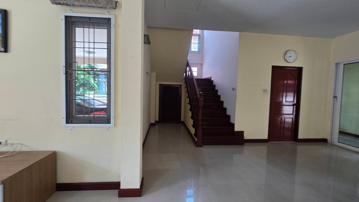 For SaleHousePathum Thani,Rangsit, Thammasat : 2-story detached house for sale, Than Mankong Village 1, Khlong Nueng, Khlong Luang, Pathum Thani, area 54.3 square wah, usable area 193 square meters, 3 bedrooms, 3 bathrooms, parking for 2 cars in the house.