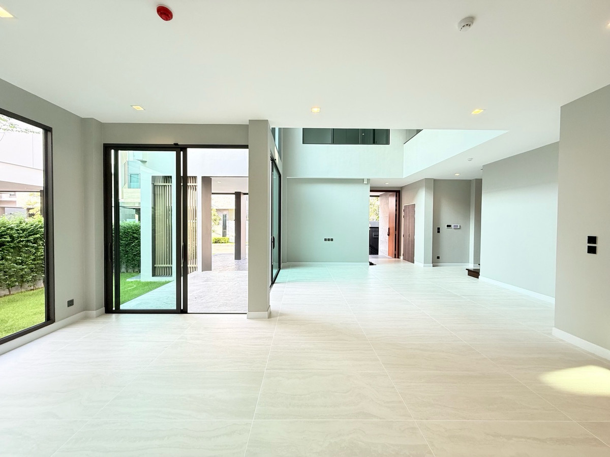 ขายบ้านนวมินทร์ รามอินทรา : The Gentry Kaset - Nawamin เดอะ เจนทริ เกษตร-นวมินทร์ The corner plot,3storey house with private lift